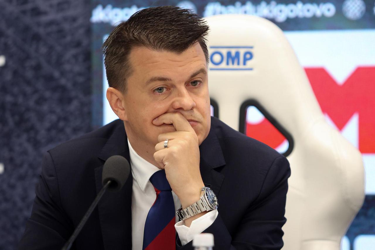 Split:  Mislav Karoglan predstavljen je kao novi trener Hajduka 