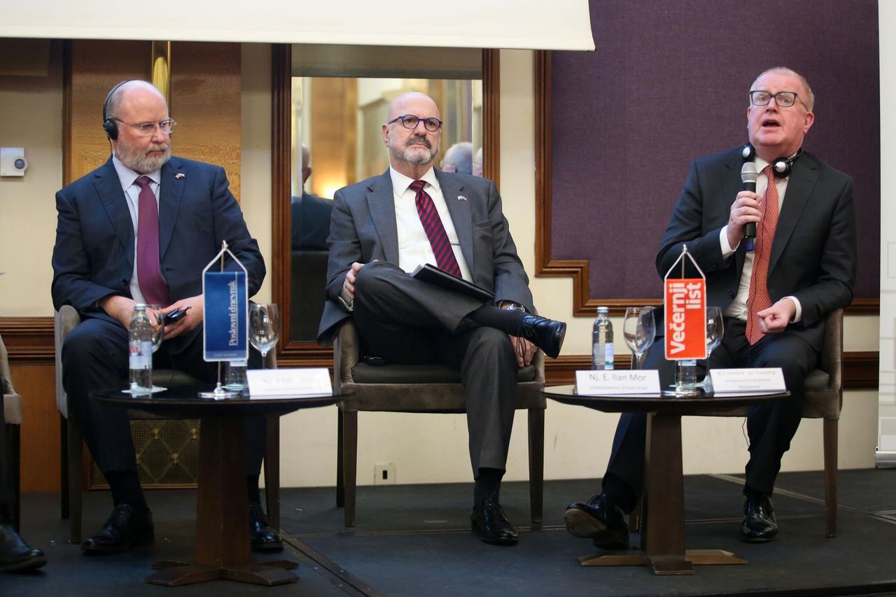 Iian Mor, Hendrik Jan Voskamp i Robert Kohorst