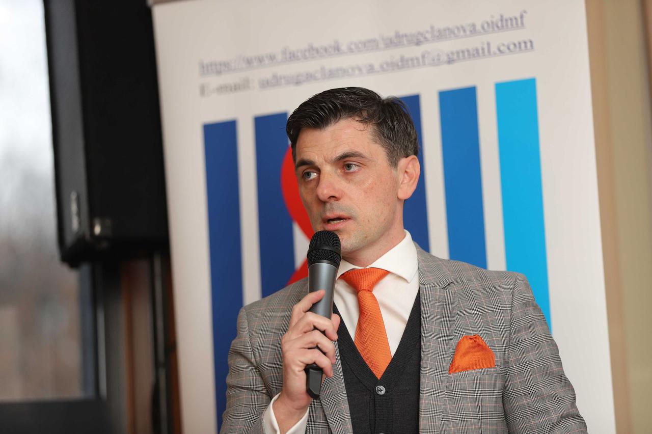 Udruga članova obveznih i dobrovoljnih mirovinskih fondova