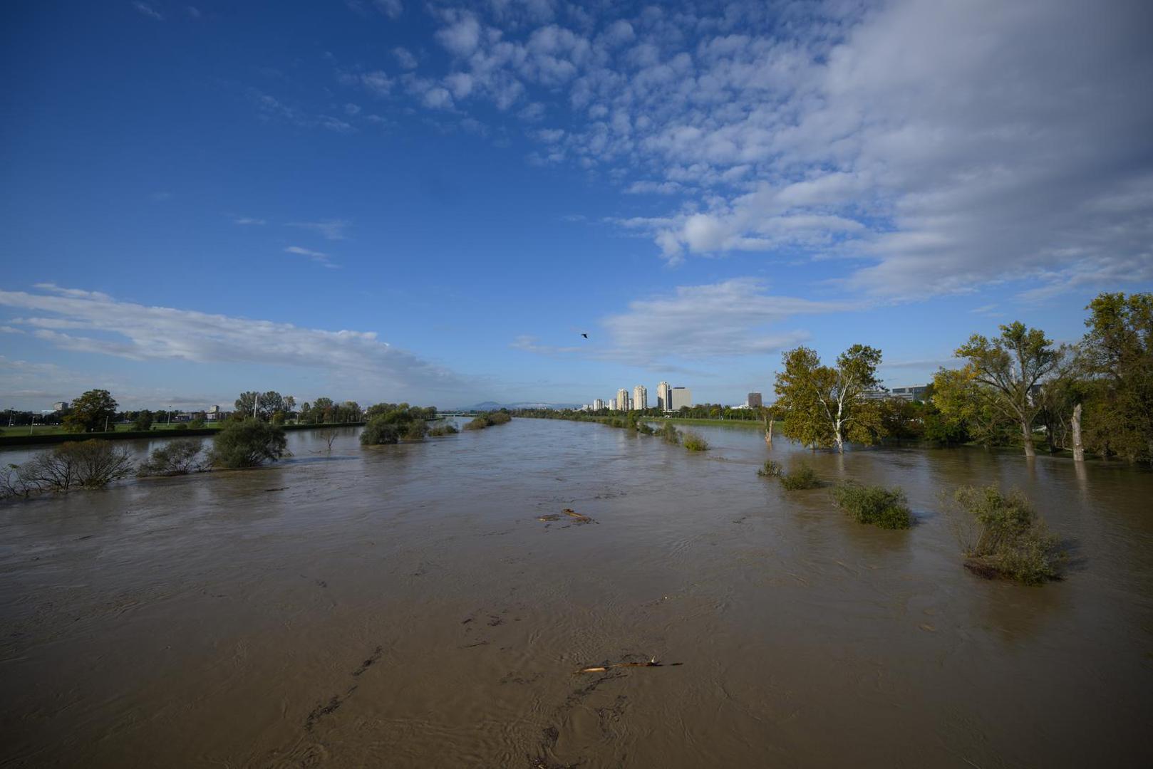 Sava zabilježila rekordno visoke vodostaje, 