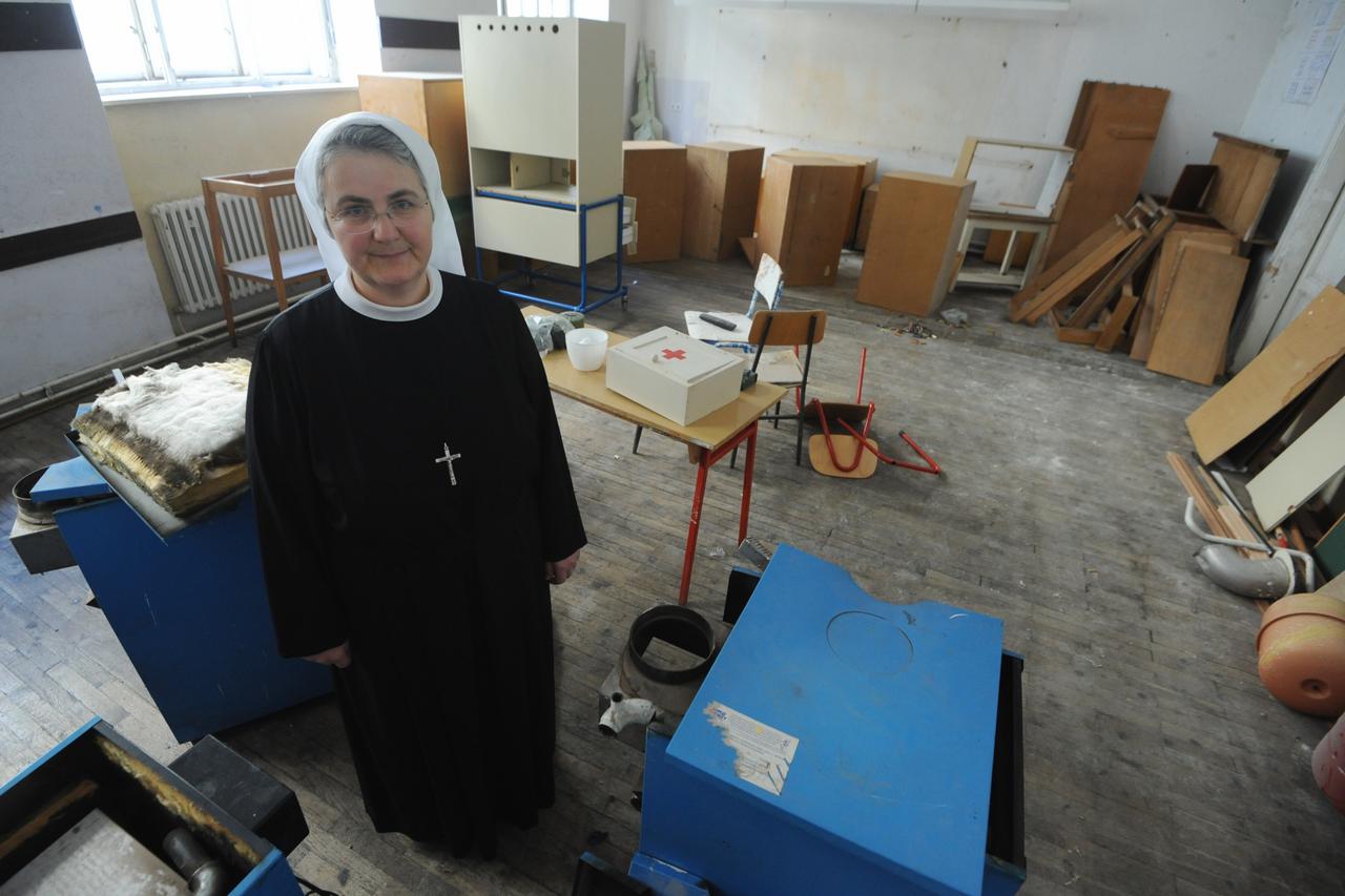 30.09.2014., Zagreb - Varsavska 17, zgrada Zenske opce gimnazije u derutnom stanju.  Photo: Marko Lukunic/PIXSELL