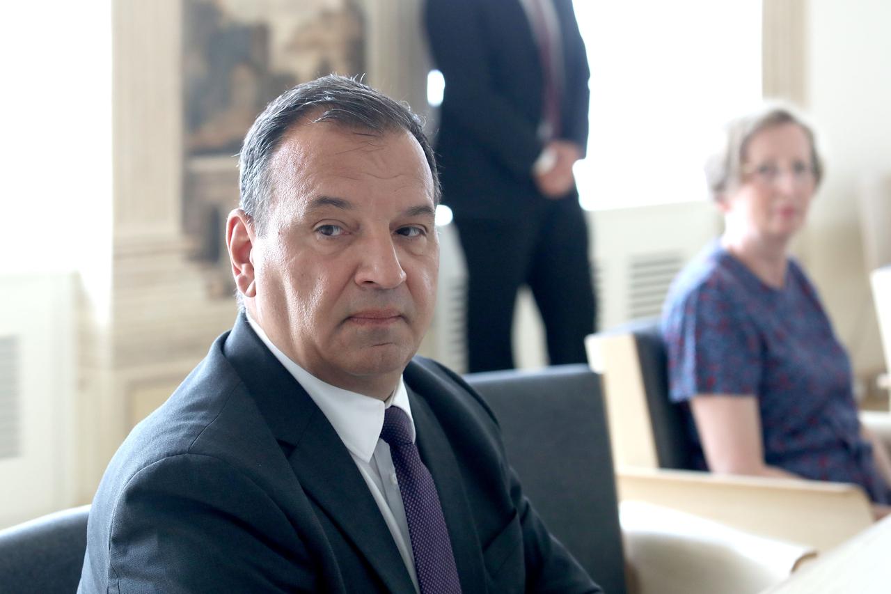 Zagreb: Andrej Plenković sastao se s članovima Nacionalnog stožera civilne zaštite