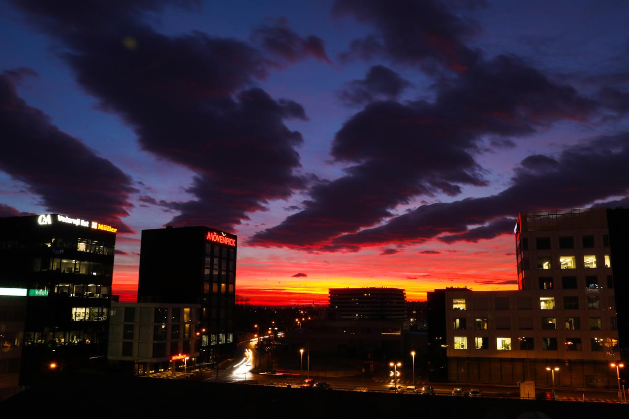 Zalazak nad Novim Zagrebom