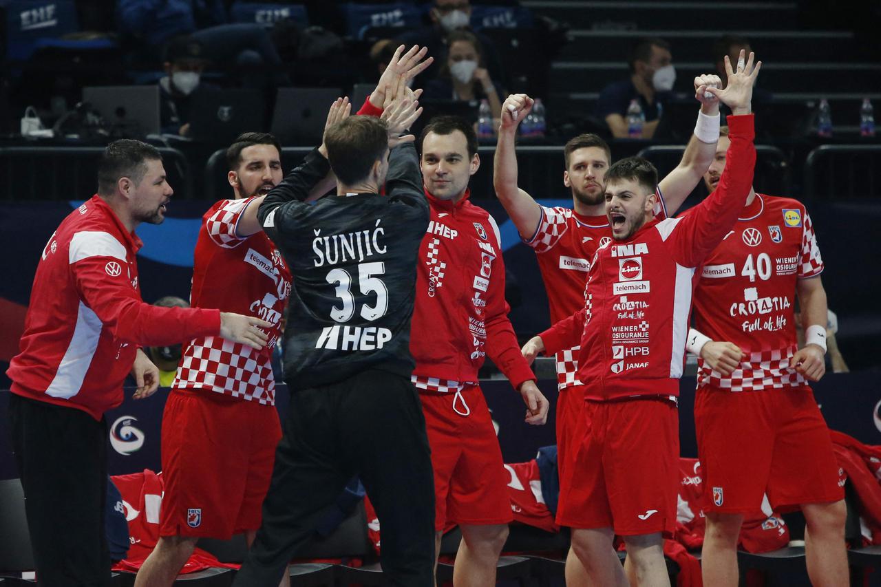 EHF 2022 Men's European Handball Championship - Group C - Croatia v Serbia