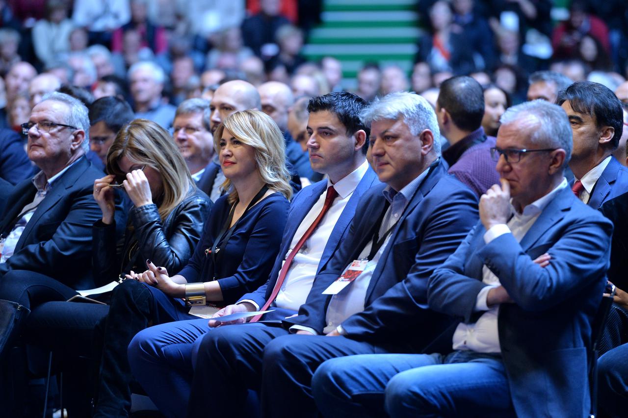 03.12.2016., KC Drazen Petrovic, Zagreb - Odrzana 14. Konvencija Socijaldemokratske partije Hrvatske na kojoj su se birali clanovi Glavnog odbora i Predsjednistva stranke. Tonno Picula, Milanka Opacic, Davor Bernardic, Zlatko Komadina, Ranko Ostojic. Phot
