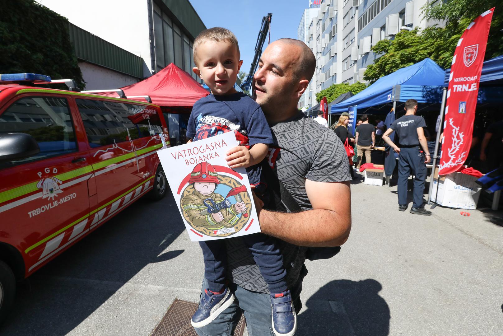 Osim tehnoloških demonstracija, posjetitelji su uživali i u druženju uz hranu, a održano je i natjecanje u kuhanju gulaša koje je izazvalo posebno zanimanje okupljenih. Ekipe su cijeli dan pripremale svoje kotliće, a na kraju se biralo i tko je skuhao najbolji gulaš. 
