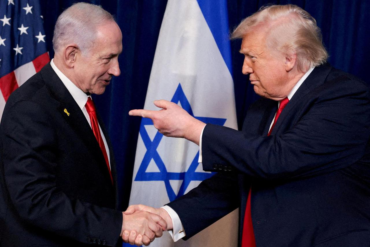 FILE PHOTO: U.S. President Trump meets Israeli PM Netanyahu at Trump’s Mar-a-Lago club, in Palm Beach