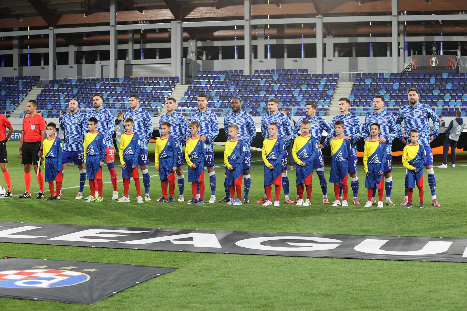 Zbog takvih okolnosti utakmice više nalikuju na treninge nego na prave natjecateljske susrete.