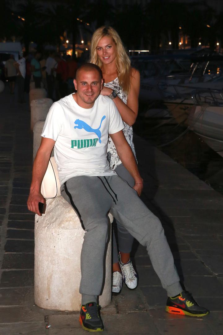 Vezu su na kraju prekinuli, a Romano se neko vrijeme povukao iz javnosti.  