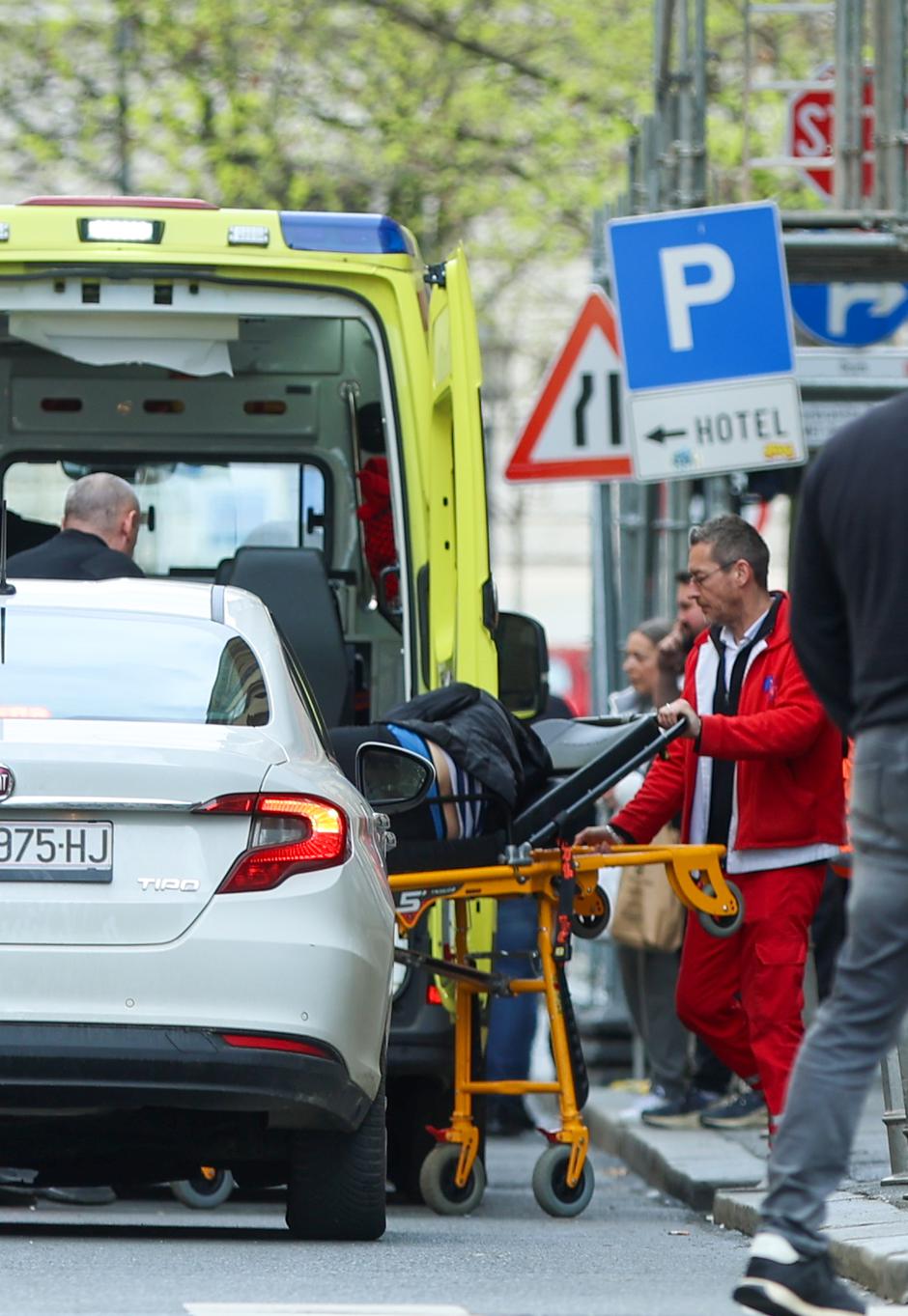 Zagreb: Intervencija policije i hitne nakon što je automobil udario pješakinju