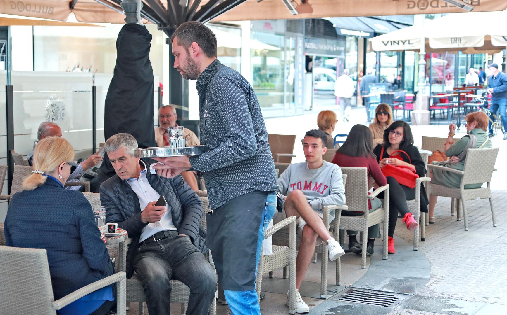 11.05.2020., Zagreb - Centar grada. Kaficima i restoranima od danas dozvoljen rad te su otvorene i postavljene mnogobrojne terase. Photo: Sanjin Strukic/PIXSELL