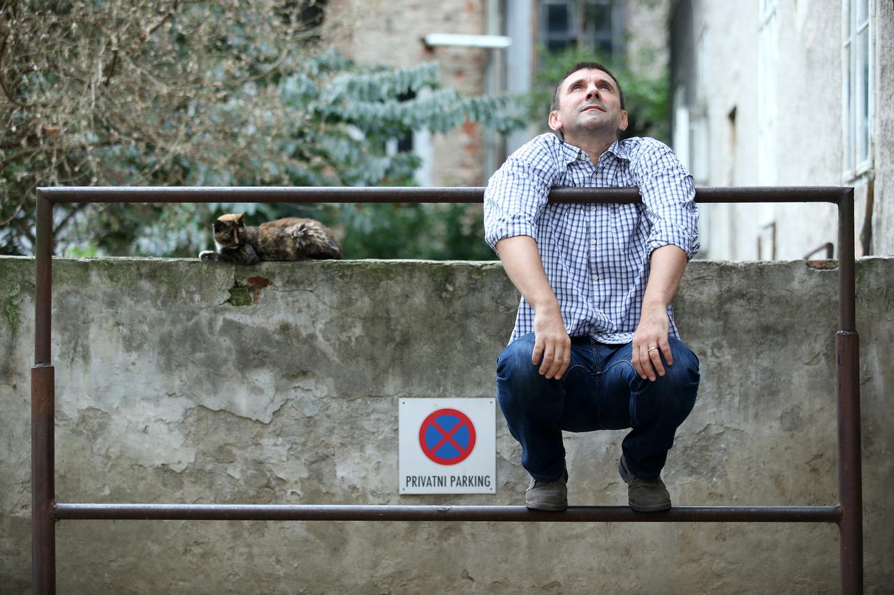14.09.2015., Zagreb - Performer Sinisa Labrovic.  Photo: Sanjin Strukic/PIXSELL