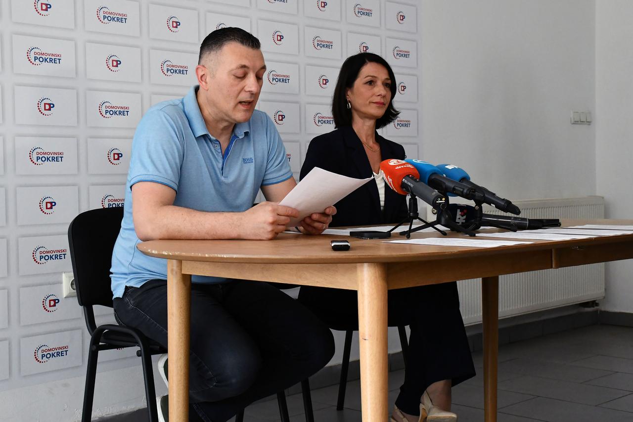 Slavonski Brod: Konferencija za medije Domovinskog pokreta Brodsko-posavske županije