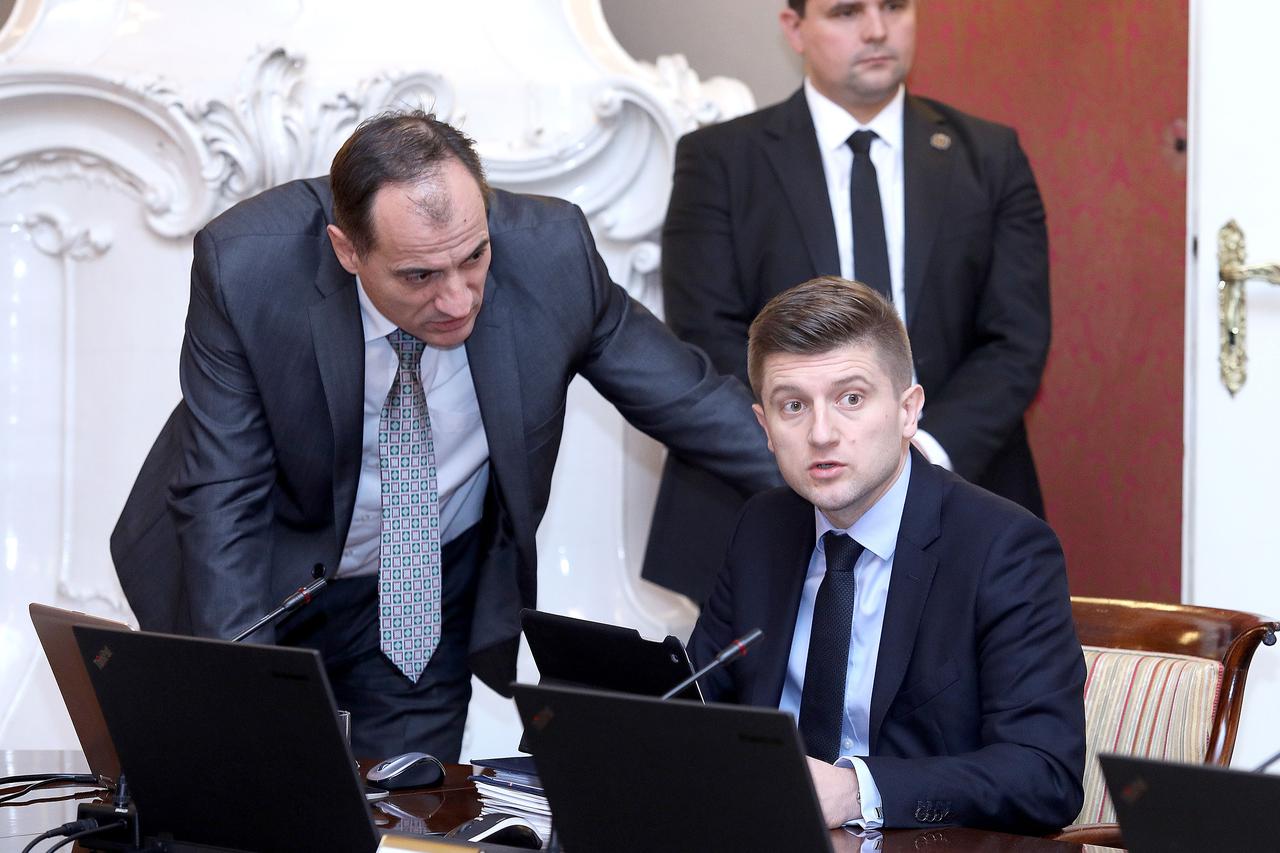 marić