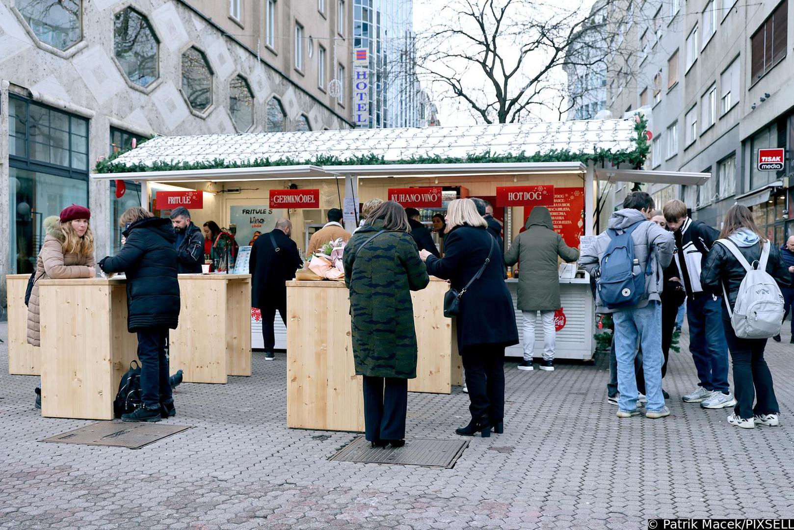 Moguće da je to zbog skupih namirnica i logistike, ali građani na društvenim mrežama komentiraju kako bi, posebno za obitelji, cijene trebale biti pristupačnije, pišu 24sata.