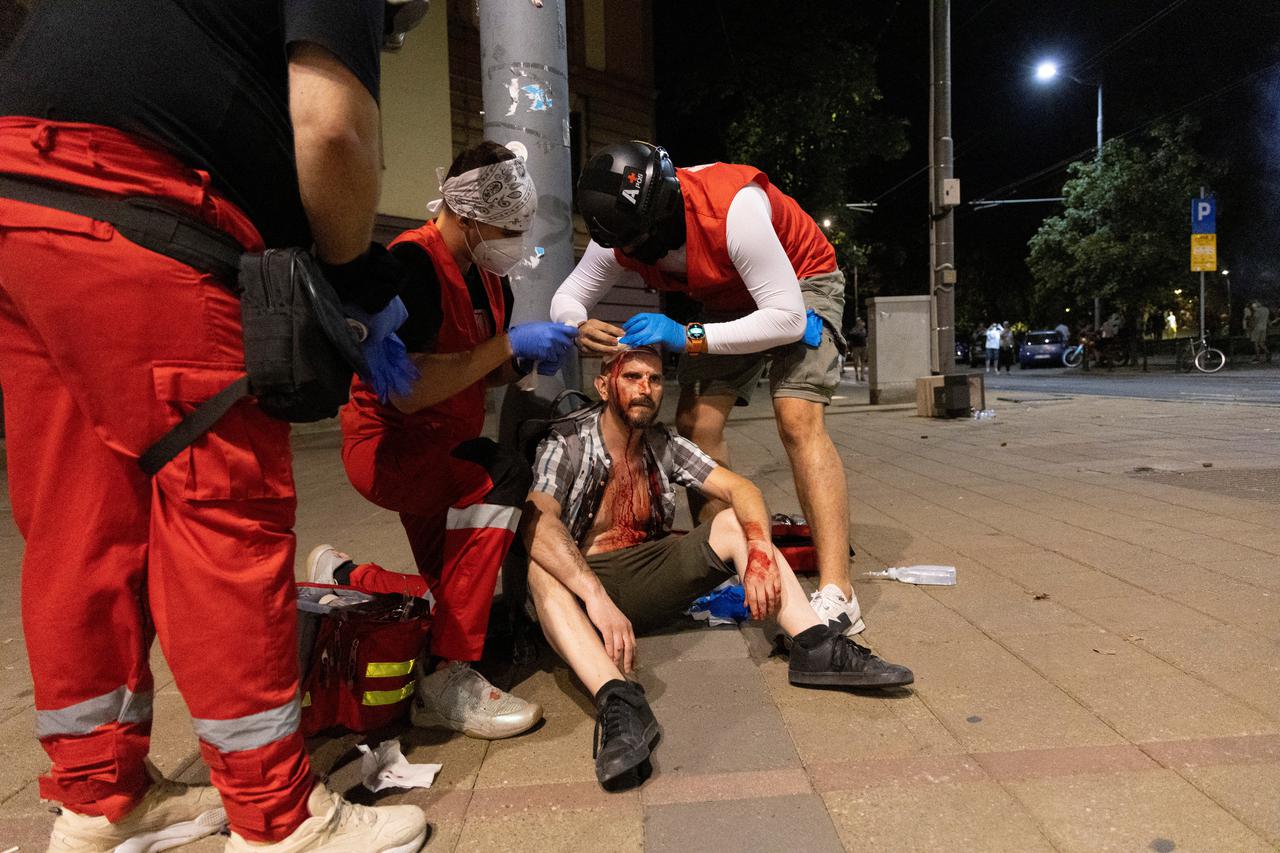 storyeditor/2025-08-18/2025-08-15T220740Z_840269361_RC2W7GA83BPP_RTRMADP_3_SERBIA-PROTEST-CLASHES.JPG