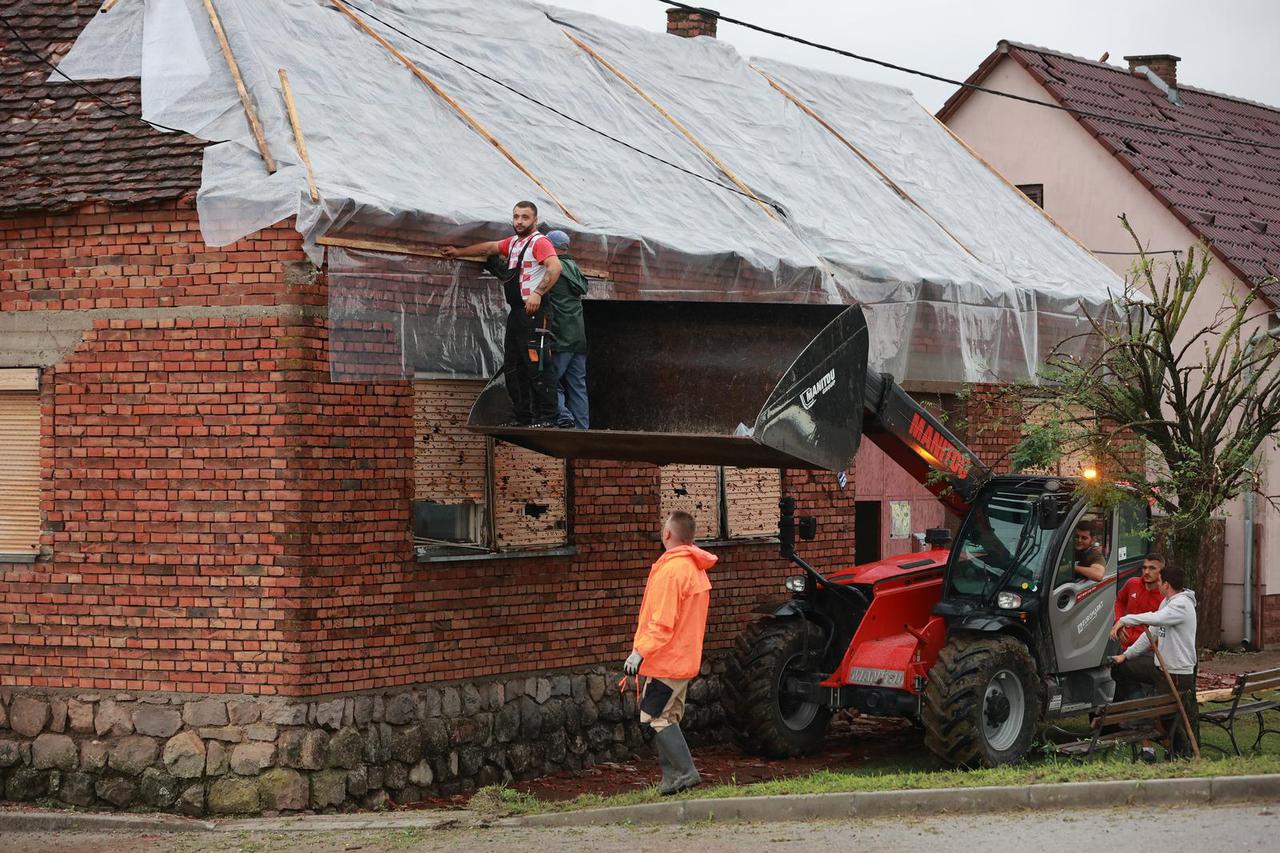 Nevrijeme napravilo velike štete u općini Bošnjaci