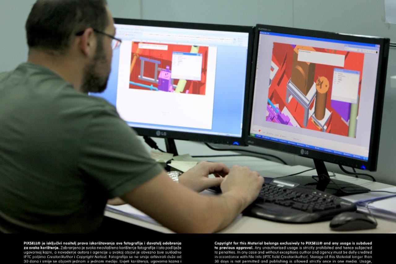 '24.05.2013., Srdoci, Rijeka - Tvrtka Navis Consult, koja je dio Rolls-Royce Marine, bavi se projektiranjem nacrta za izgradnju brodova. Proglasena je najboljom izvoznom tvrtkom u kategoriji malih pod