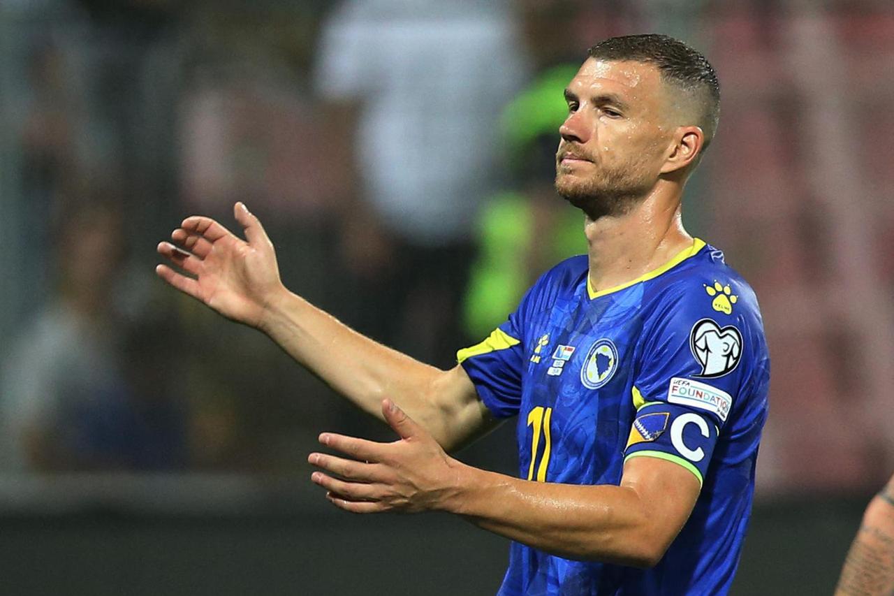 UEFA Euro 2024 Qualifier - Group J - Bosnia and Herzegovina v Luxembourg