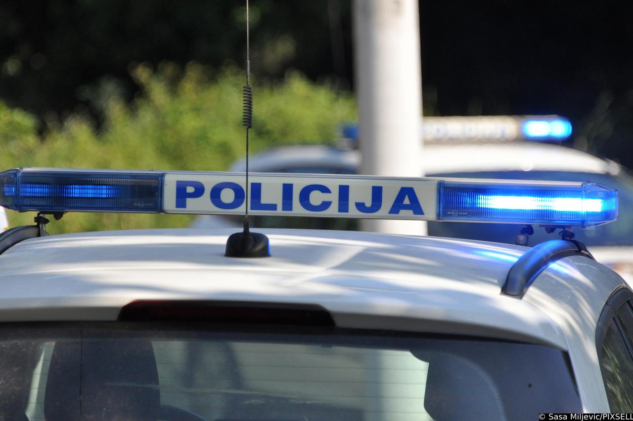 Pula: Izbio požar kod Marine Veruda