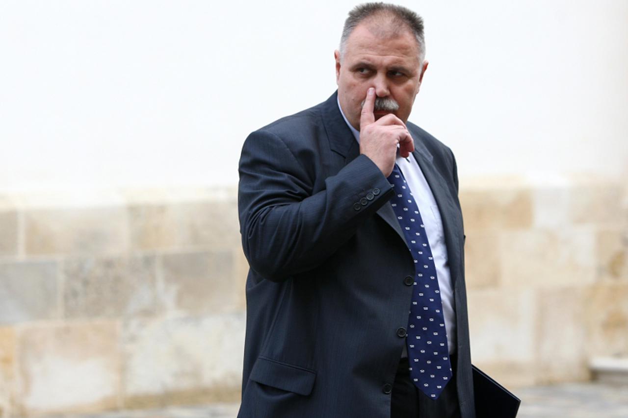 '25.03.2010. Zagreb, Hrvatska - U Banskim dvorima odrzan je sastanak vlade i sindikata u vezi bozicnice i regresa.Ivan Suker. Photo: Igor Kralj/PIXSELL'