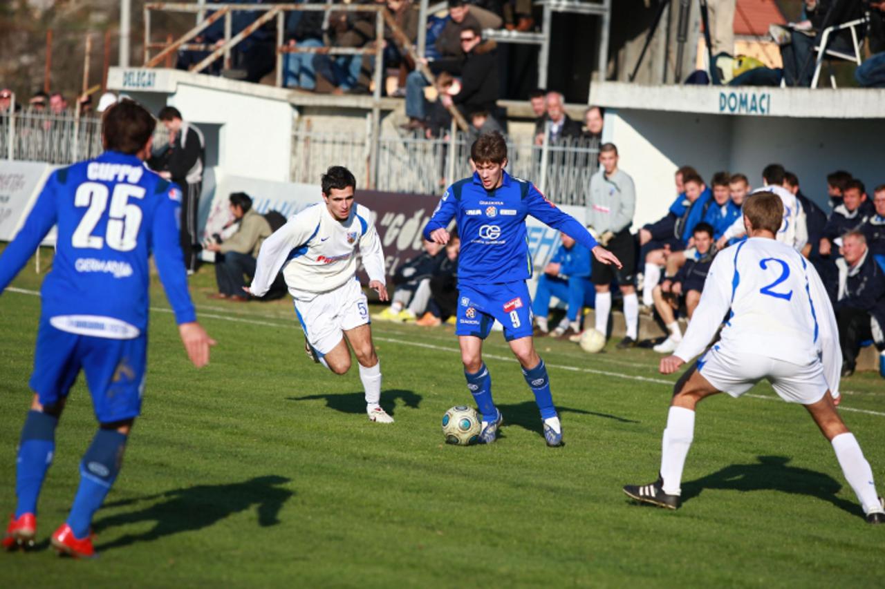 'bih sport...23.01.2010...gabela...memorijalni nogometni turnir andrije ankovica nk dinamo zagreb nk capljina...andrej kramaric i cufre plavi Photo: Tomislav Milicevic/Vecernji list'