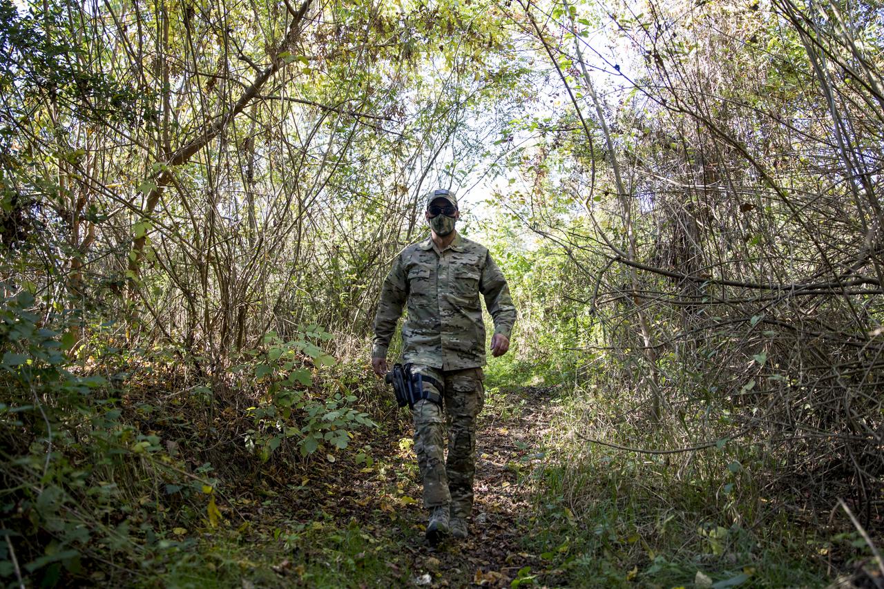 Patrola s graničnom policijom BiH u Zvorniku, mjestu na kojem preko Drine ulazi najviše migranata