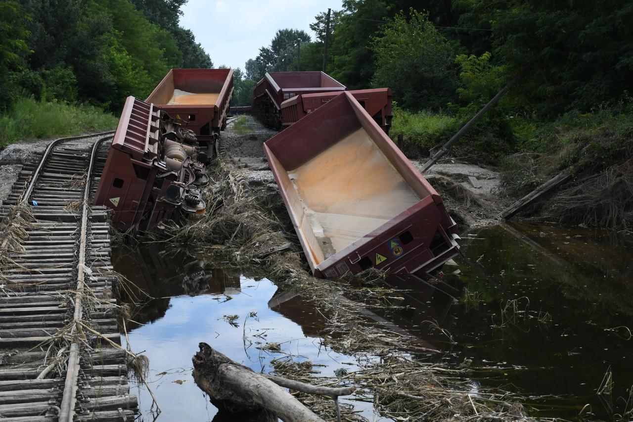 Posljedice obilne poplave na jezeru Šoderica i dalje su vidljive