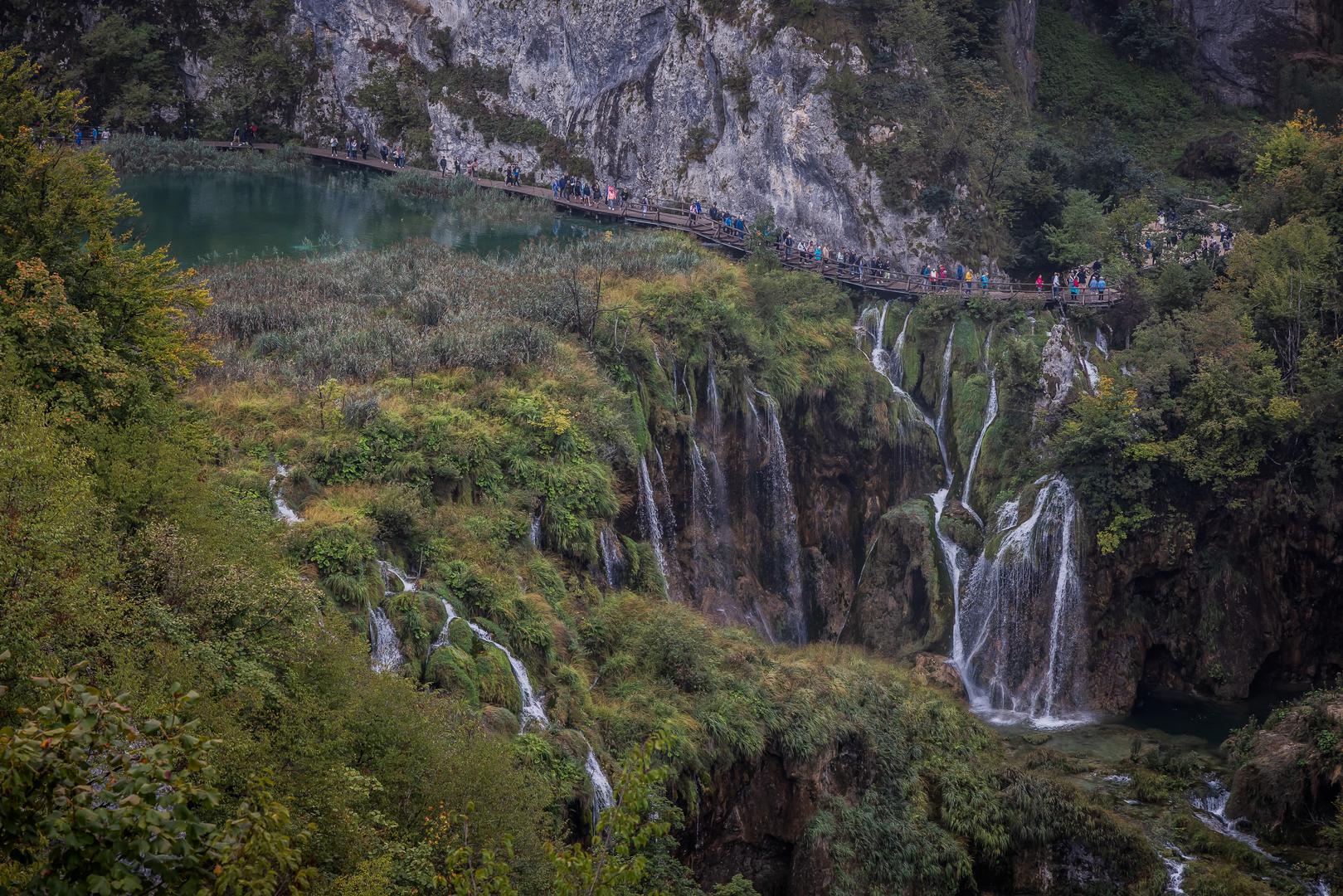 Povodom 46. godišnjice uvrštenja Nacionalnog parka Plitvička jezera na UNESCO-ov Popis svjetske prirodne baštine, od sutra pa sve do 2. studenog održava se tradicionalni jesenski promotivni tjedan