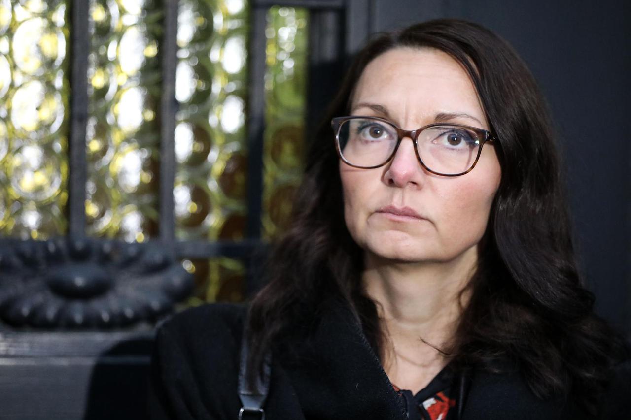 Zagreb: Zviždačica Maja Đerek dala je izjavu medjima ispred zgrade USKOK-a