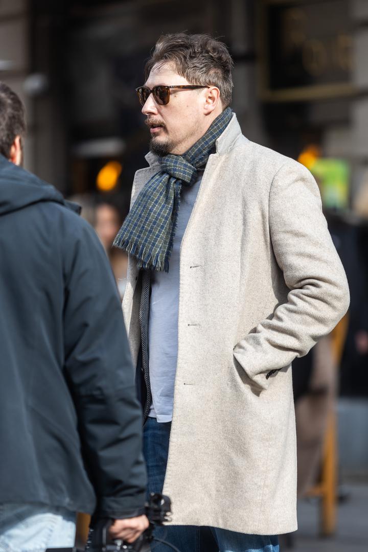 Igor Šeregi, redatelj filma "Svadba" koji ruši sve rekorde gledanosti, prošetao se centrom grada. 