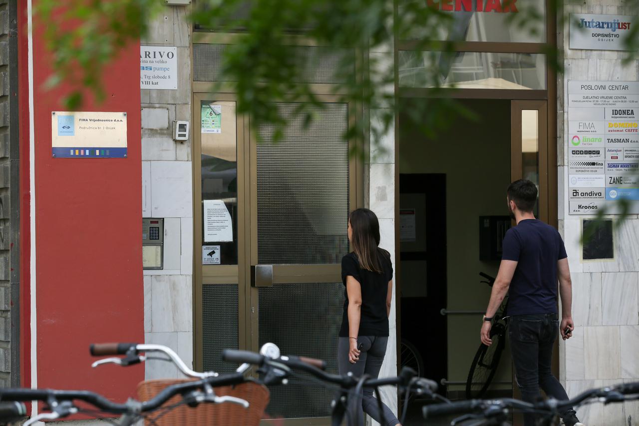 Uhićeno više osoba u velikoj akciji PNUSKOK-a u Osijeku