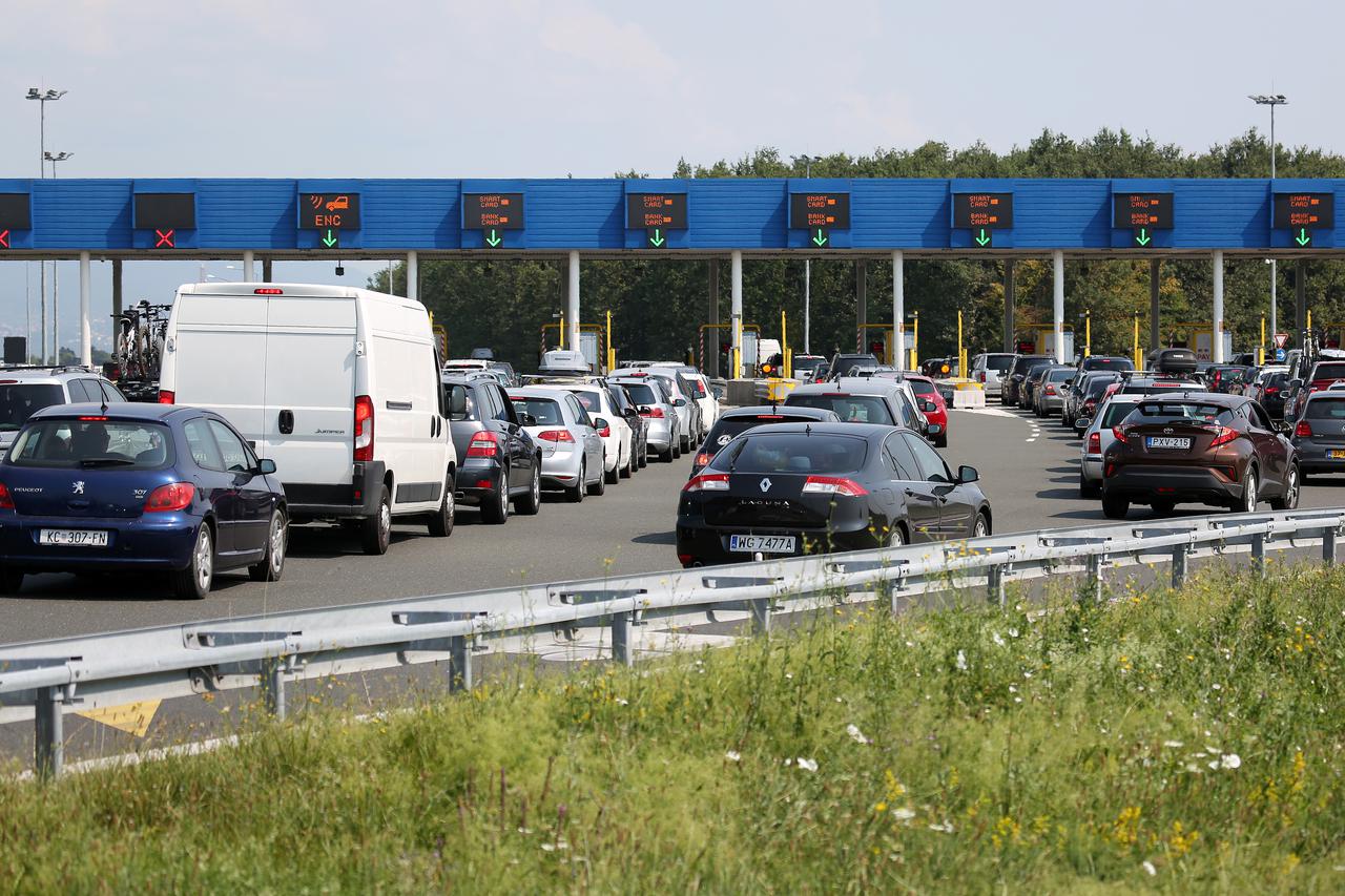 Zagreb: Prometne gužve na naplatnoj postaji Demerje na ulasku u Zagreb