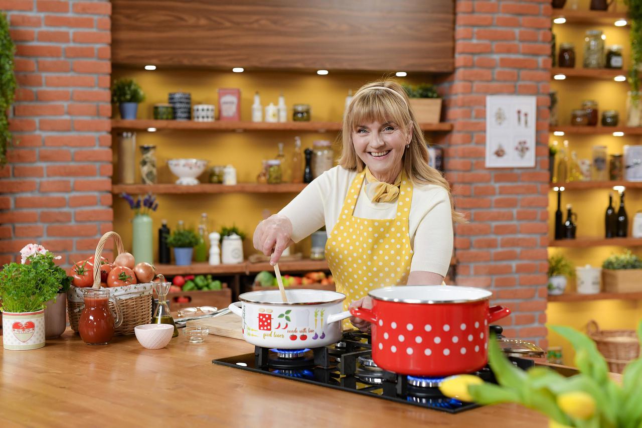 Zagreb: Sanja Doležal kuha jelo s tjesteninom