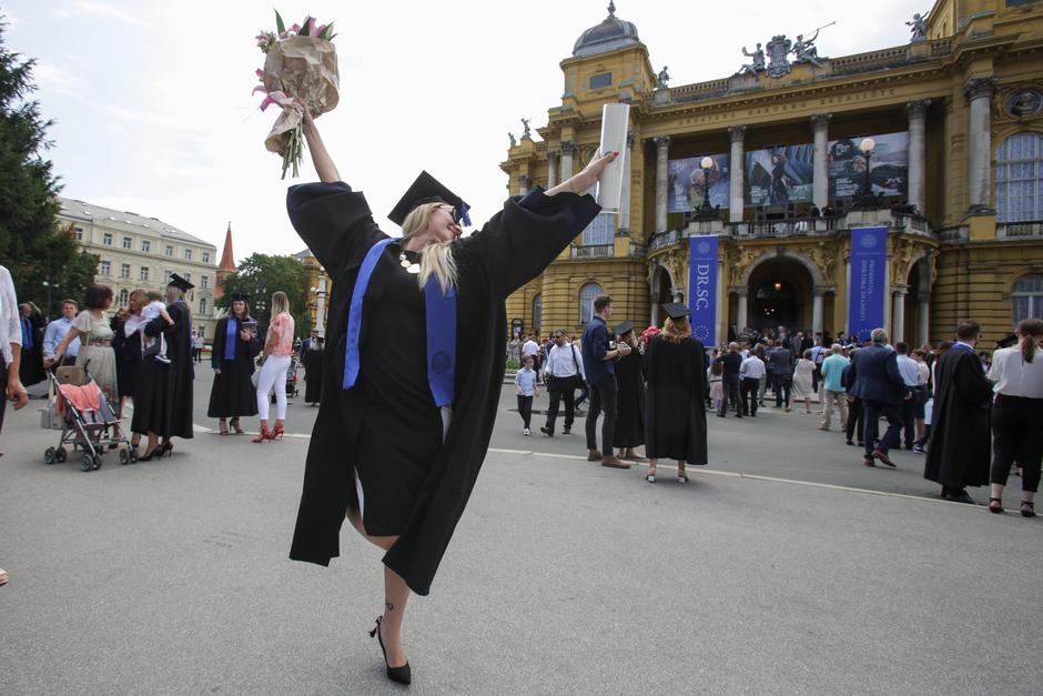 Uspješno završiti visoko obrazovanje pa pronaći posao - to je cilj