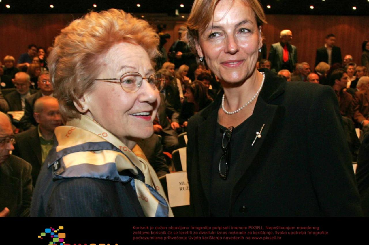 '15.10.2005., Zagreb - 15 godina stranke. Savka Dabcevic Kucar,Vesna Pusic.  Photo: Robert Anic/PIXSELL'