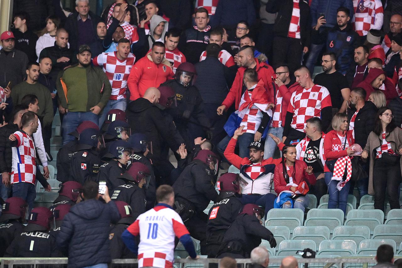 Policija intervenirala na tribini s hrvatskim navijacima