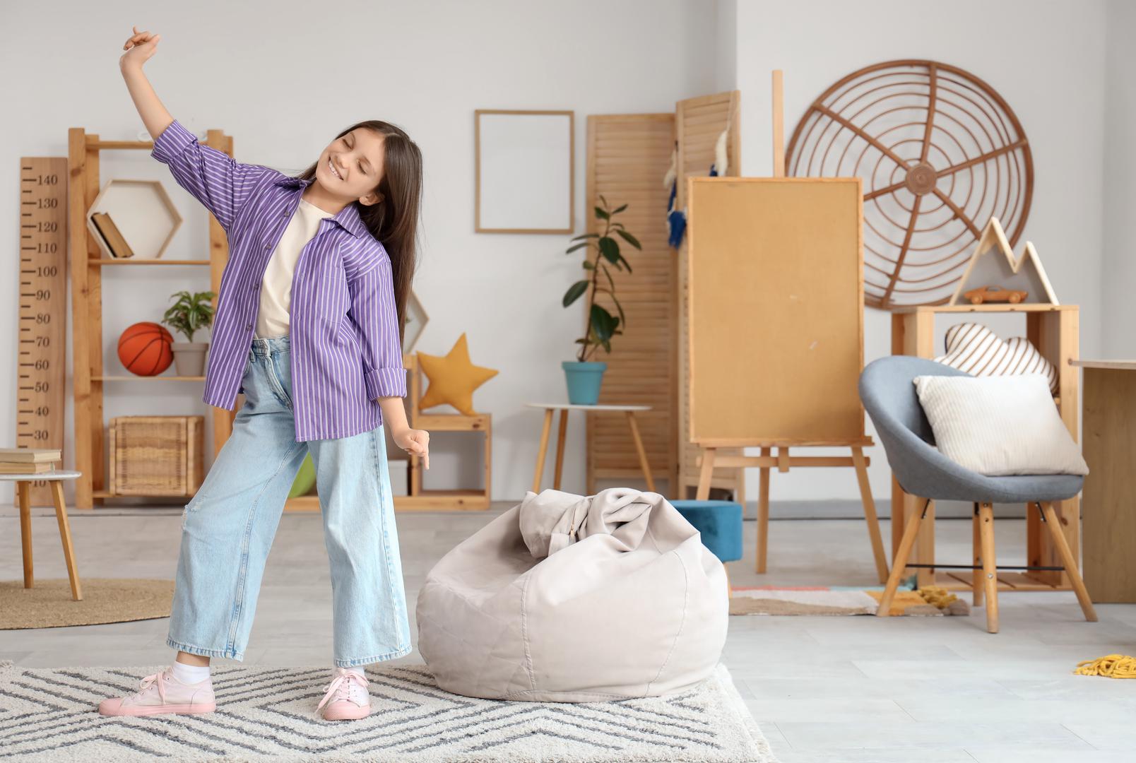 Bik: Venerin ulazak u Vodenjaka potiče vas da izađete iz zone komfora i prihvatite fleksibilnost. Osjećate da je vrijeme za evoluciju jer vas ostanak na istom mjestu više ne ispunjava. Poruka svemira je jasna: mijenjajte se. U ljubavi, vaša smirena i pouzdana energija privlači druge, a tihi zajednički trenuci znače više od velikih gesta. Na poslu budite usredotočeni i izbjegavajte ishitrene odluke. Danas djelujete kao stabilizirajuća sila za one oko vas koje pogađa energetska nestabilnost.