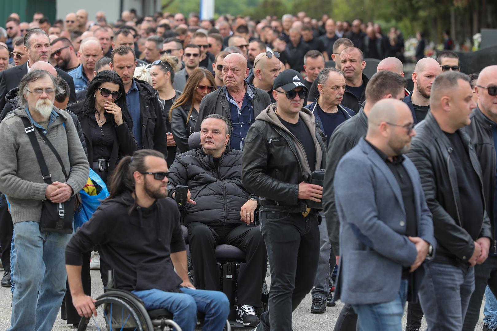 28.04.2023., Zagreb - Pogreb Tomislava Sablje, koji je ubijen u nocnom klubu "Ritz", odrzan je na groblju Markovo Polje. Optuzenik iz Uskokove akcije Tebra Tomislav Sabljo ubijen je hicima iz vatrenog oruzja u nakon fizickog sukoba vise osoba.   Photo: Jurica Galoic/PIXSELL