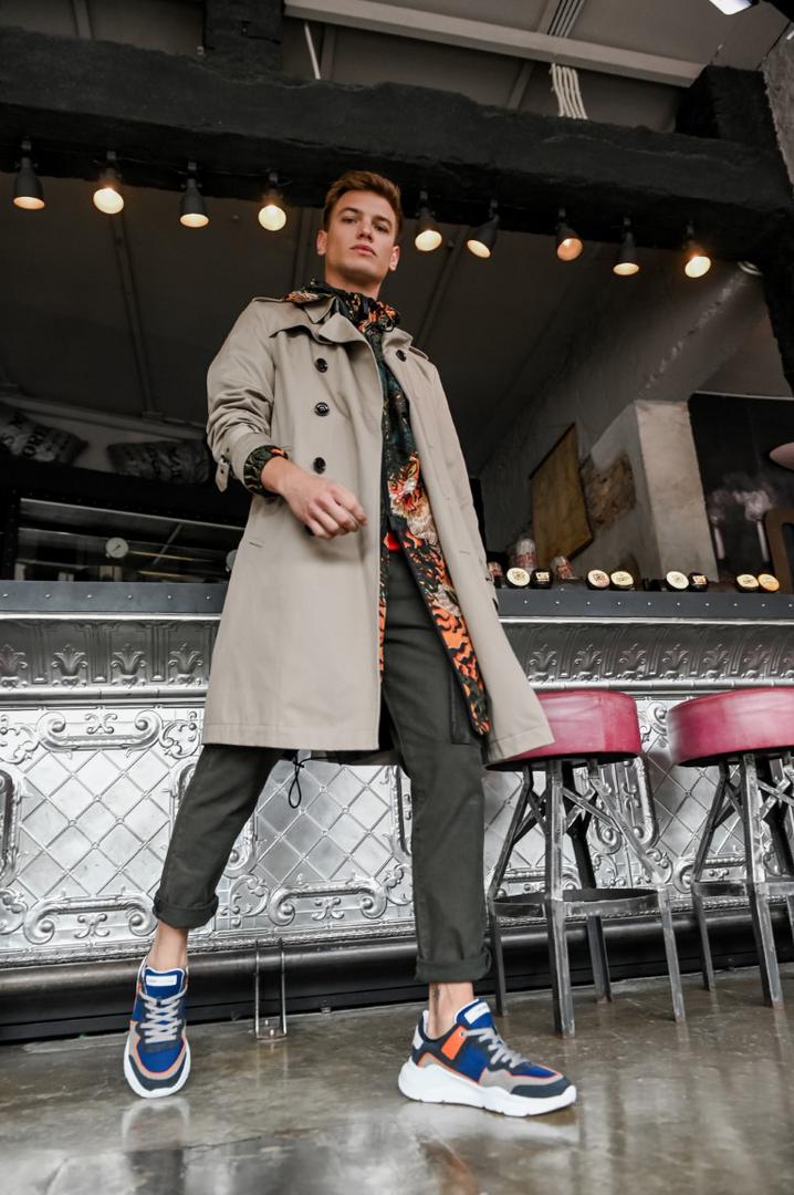 Hugo Boss baloner, prije 3.790,00 kn -30% sada 2.653,00 kn;
XYZ, Dsquared2 šuškavac, prije 10.999 kn -50% sada 5.499,50 kn
XYZ, Antony Morato hlače, prije 1.049,00 kn - 50% sada 524,00 kn
Corso Roma, Costume National tenisice, prije 2.139,00 kn -49% 1,070,00 kn