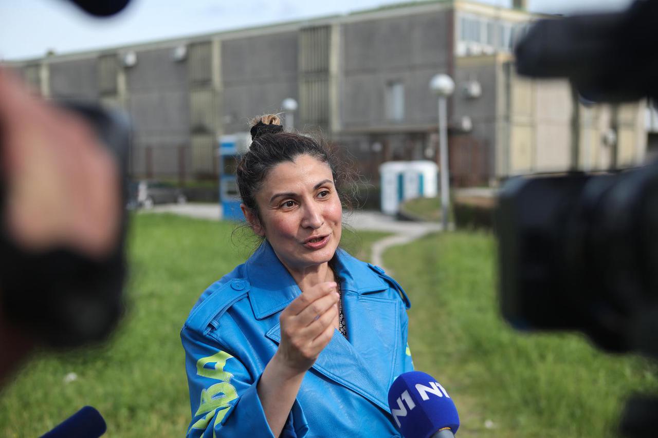 Zgreb: Članica  Pussy Riota izašla je iz zatvora u Remetincu 