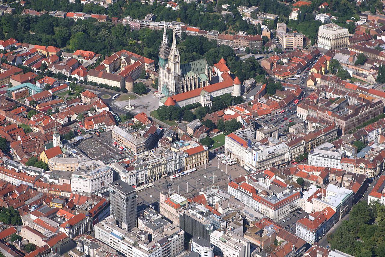 ARHIVA - Zagreb iz zraka 30.06.2005.