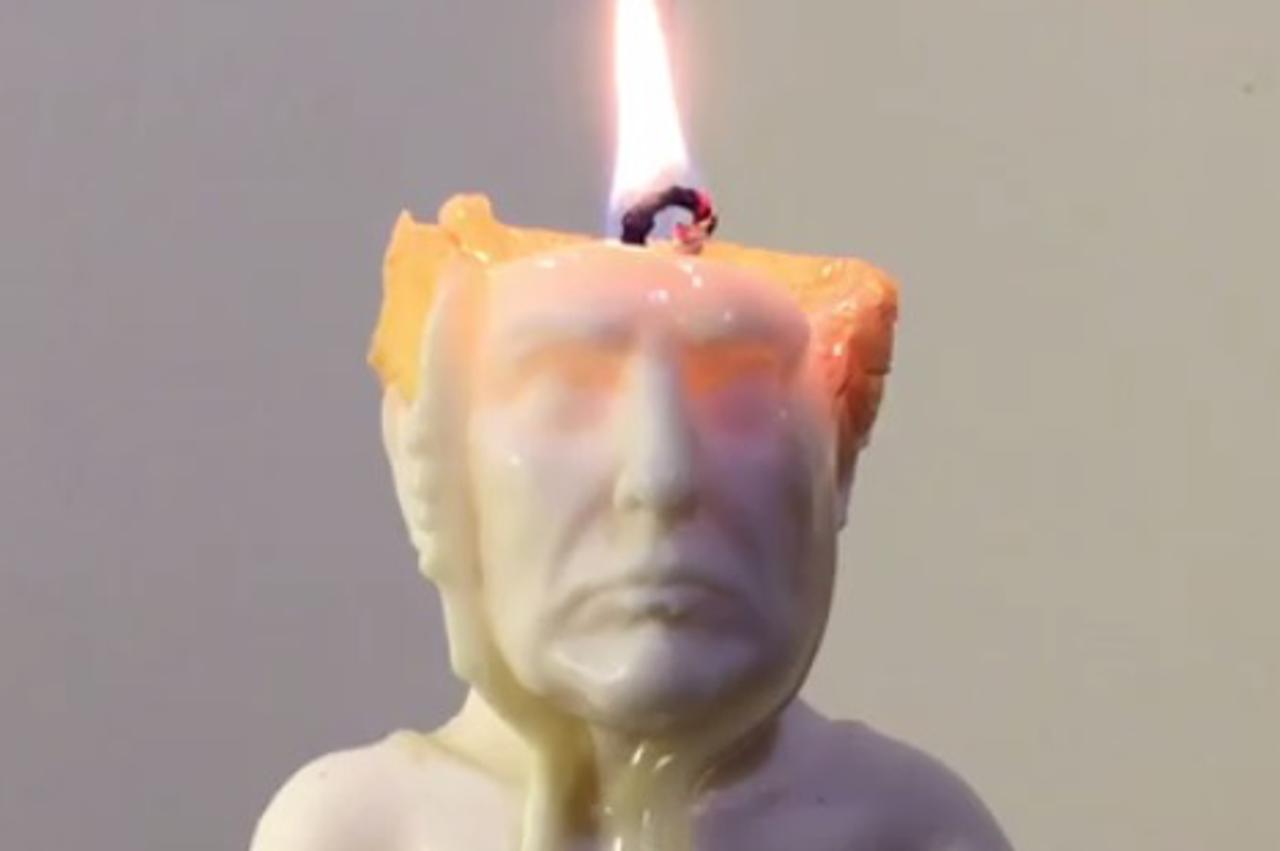 Svijeća s Trumpovim likom