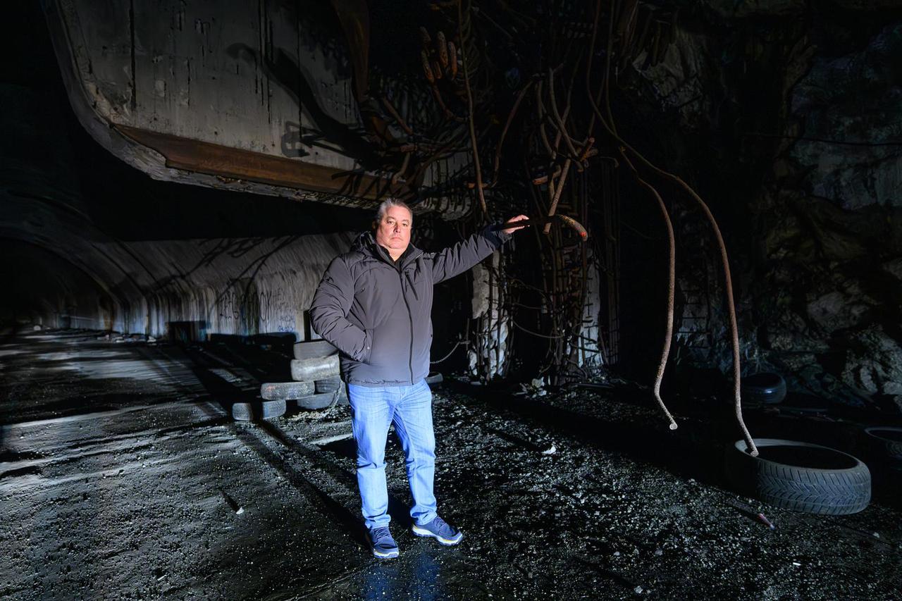 Ličko Petrovo Selo: Nekadašnji Vojni aerodrom Zeljava