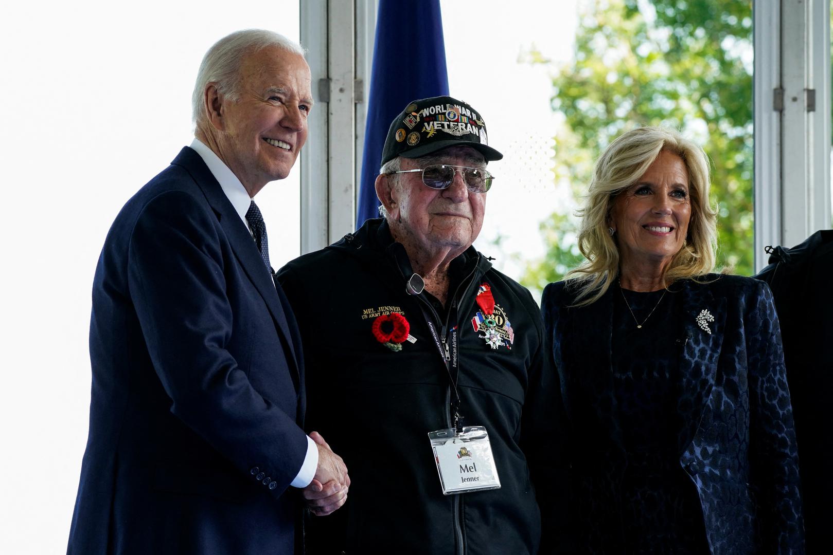 Među čelnicima visokog ranga su francuski predsjednik Emmanuel Macron, američki predsjednik Joe Biden, britanski kralj Karlo III., kanadski premijer Justin Trudeau, britanski premijer Rishi Sunak... Očekuju se i njemački kancelar Olaf Scholz te ukrajinski predsjednik Volodimir Zelenski.


