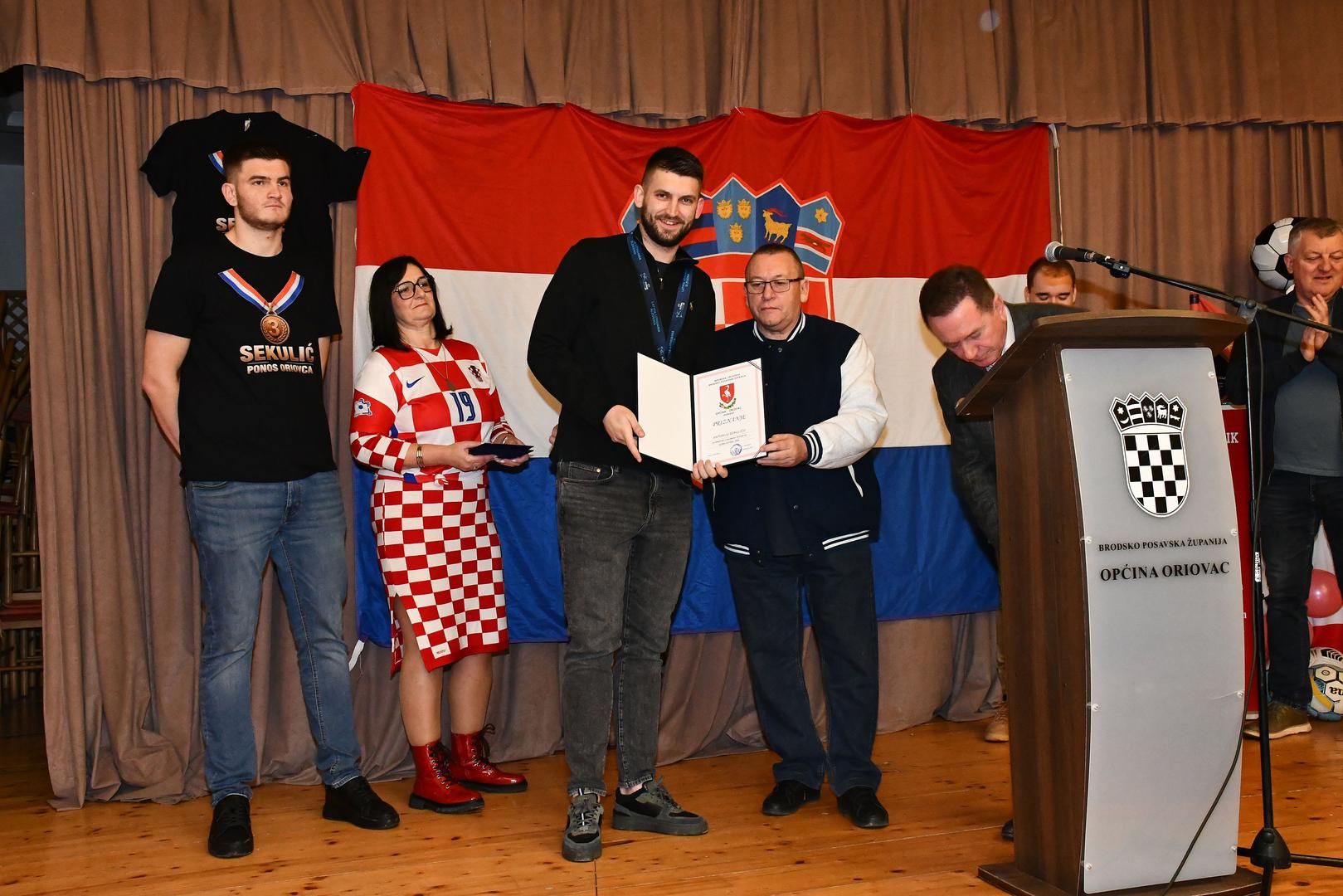 Hrvatska futsal reprezentacija broncu je osvojila pobjedom protiv Francuske, a Sekulić je sudjelovao golom, asistencijom i pogotkom u raspucavanju.