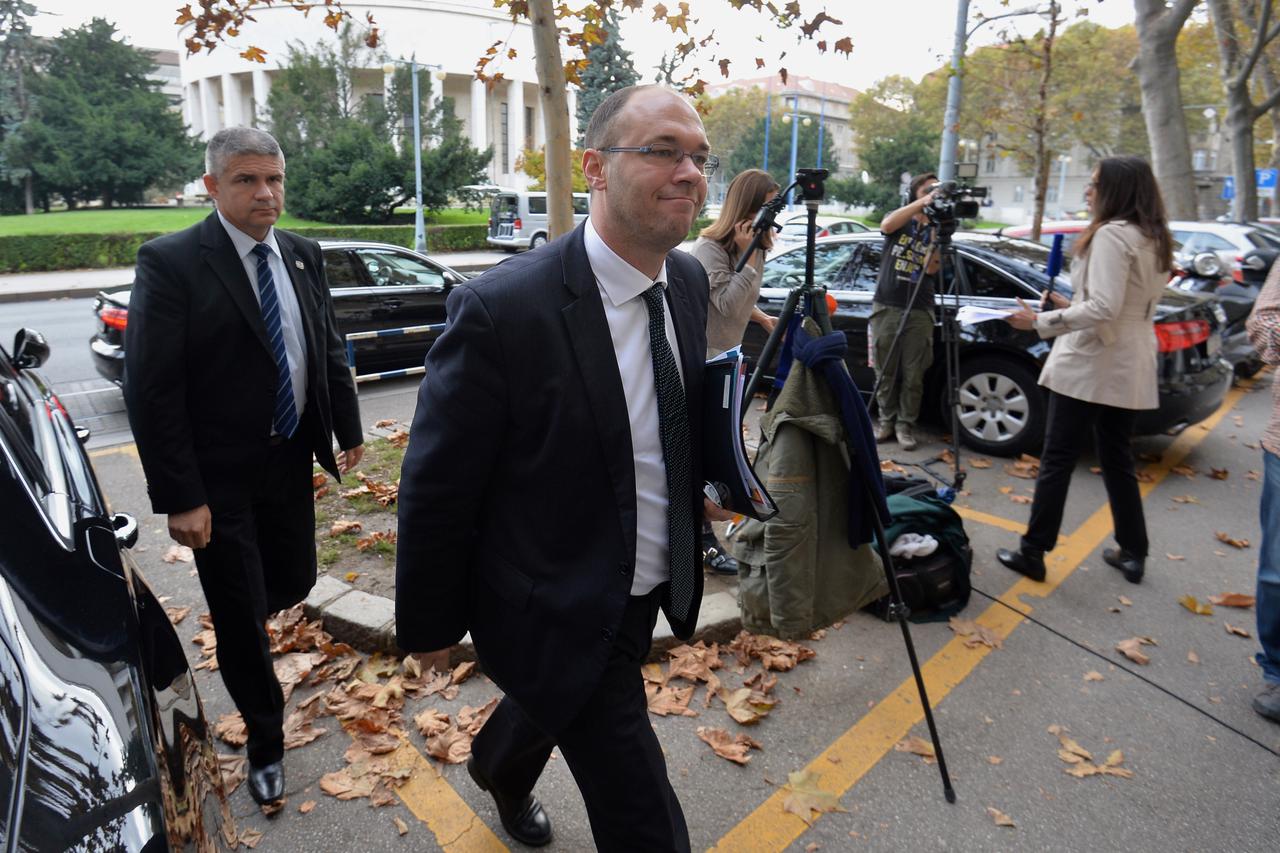 Ministarstvo vanjskih poslova potvrdilo je da je notom američkog veleposlanstva obaviješteno o tužbi