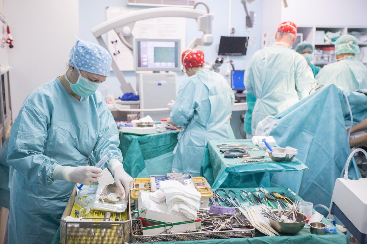 Rijeka: Neurokirurška operacija mozga koju predvode kirurzi Štimac i amerikanac Sekher