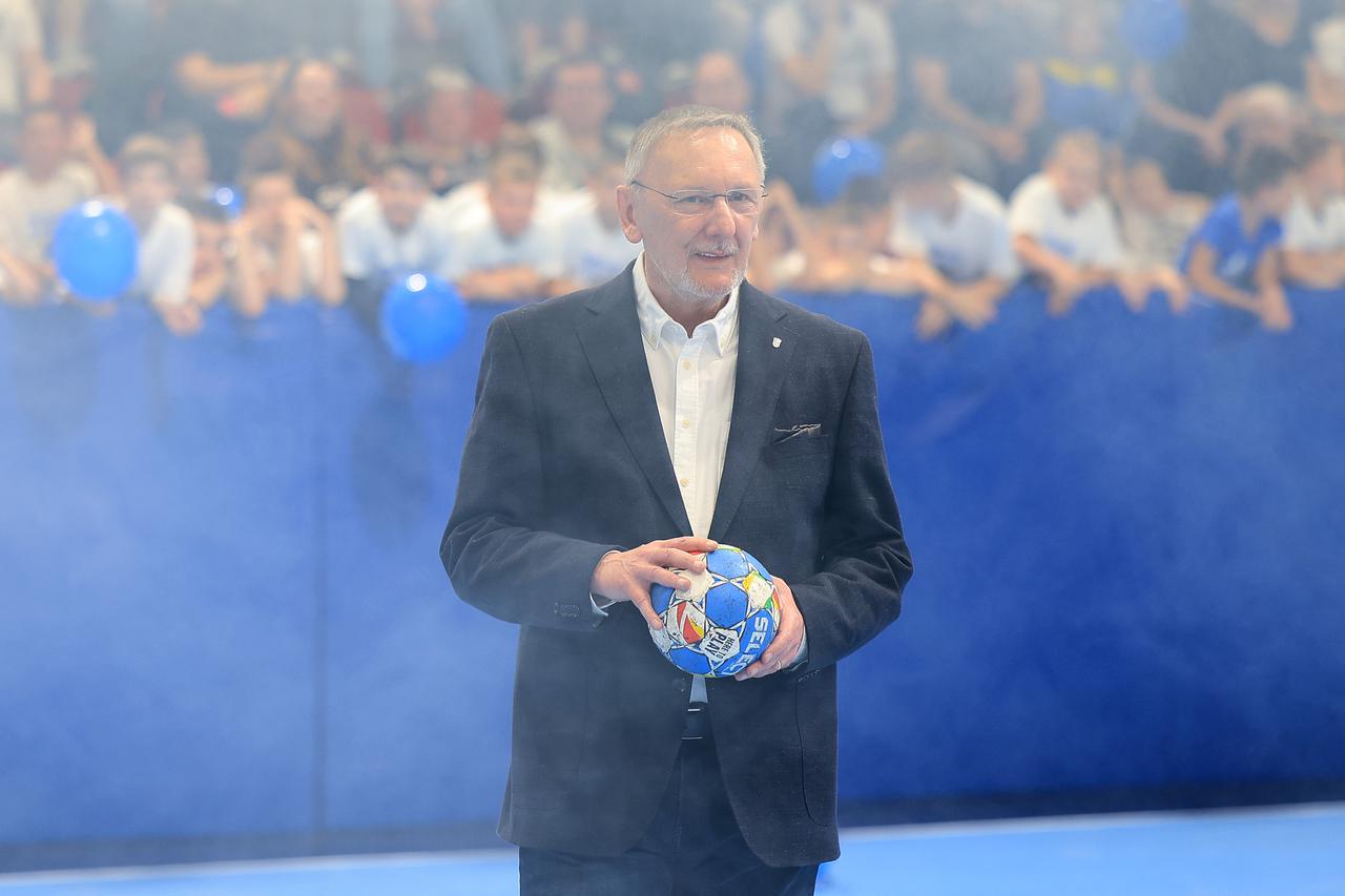 Zagreb: Ravnateljstvo policije, Hrvatski olimpijski odbor i Hrvatski rukometni savez organizirali su događaj „Budi pravi navijač“