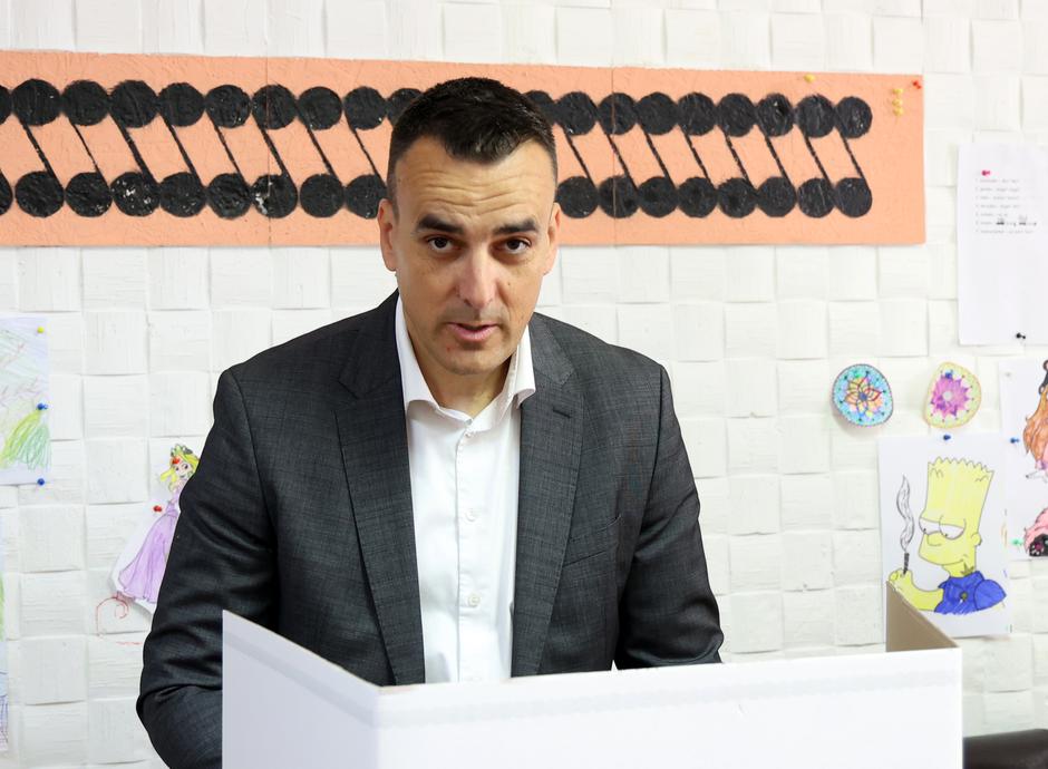 Šibenik: HDZ-ov kandidat za župana Paško Raki? glasovao u drugom krugu lokalnih izbora